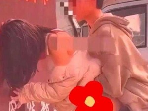 为什么女孩要让男孩给她打扑克？这种行为是否合适？男孩应该如何应对？